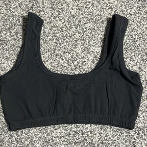 ARQ Wide Strap Bra in Black Size Small EUC